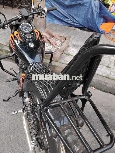 Shadow 750HQCN
