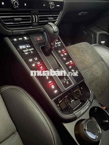 Porsche Macan 2021 GTS - 240000 km