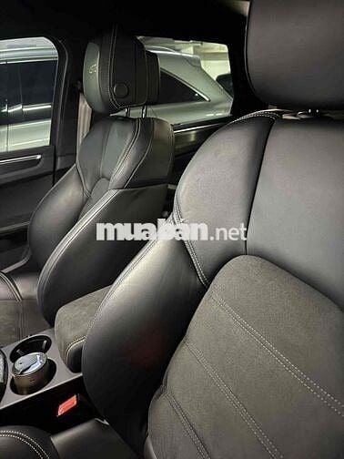 Porsche Macan 2021 GTS - 240000 km