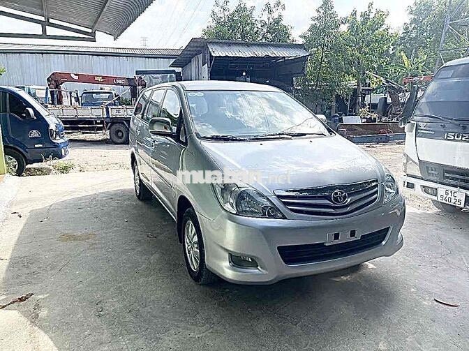 Toyota Innova 2010 G - 230000 km