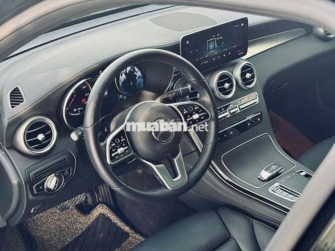 Mercedes GLC300 4MATIC 2020 - 36000 km