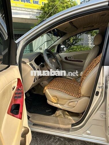 Toyota Innova 2006 G - 010310 km