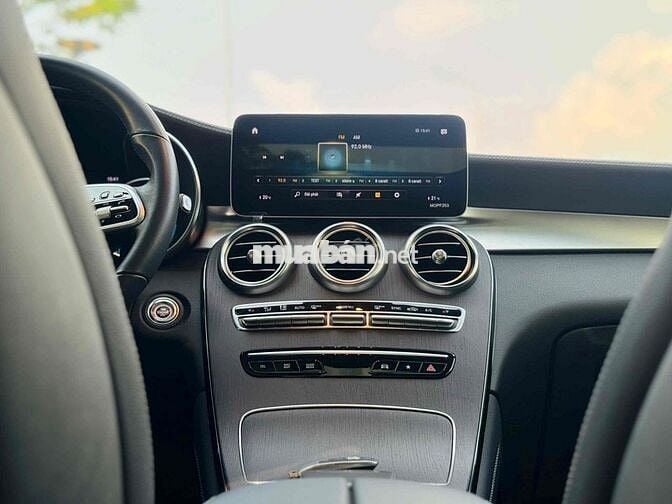 Mercedes GLC300 4MATIC 2020 - 36000 km