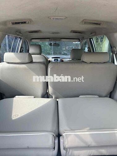 Toyota Innova 2010 G - 230000 km