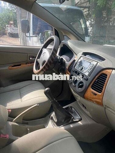 Toyota Innova 2010 G - 230000 km