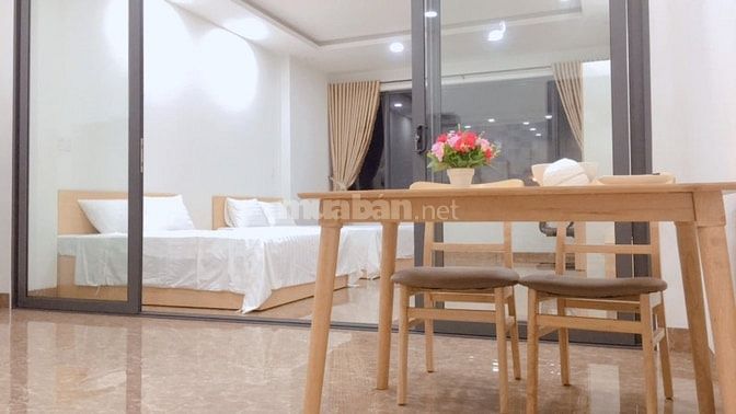 Nhà hàng Hàn Quốc và căn hộ , con đường sầm uất nhất của tuyến phố du 