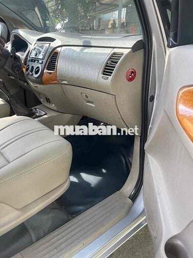 Toyota Innova 2010 G - 230000 km