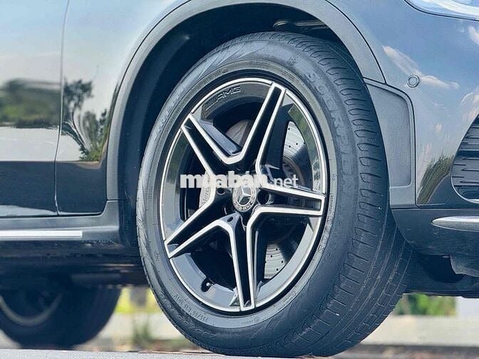 Mercedes GLC300 4MATIC 2020 - 36000 km