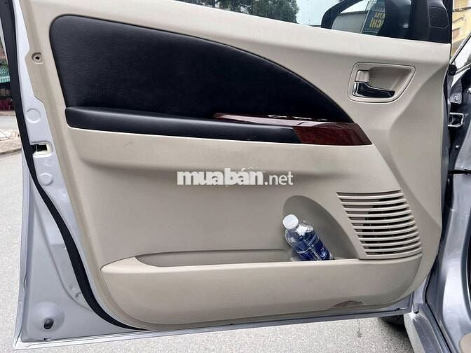 Mitsubishi Grandis 2009 số tự động màu bạc