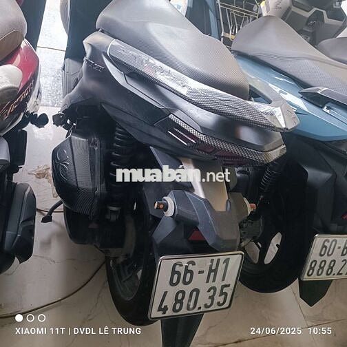 xe vario 150 đen nhám