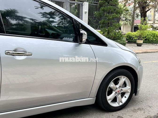 Mitsubishi Grandis 2009 số tự động màu bạc