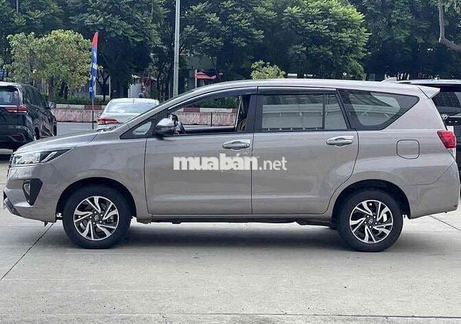 Toyota Innova 2021 E 2.0 MT - 46000 km