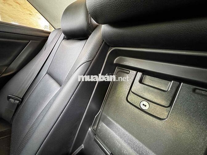 Toyota Camry model 2010 3.5Q