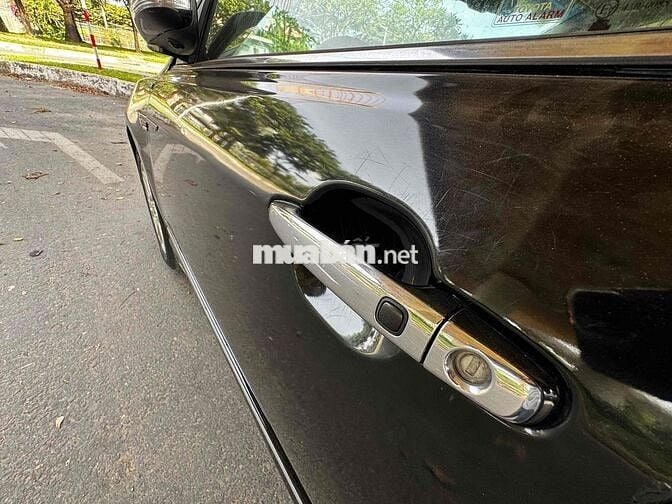 Toyota Camry model 2010 3.5Q