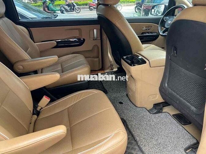 Kia Sedona 2017 2.2L DATH - 19000 km