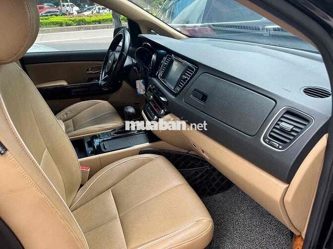 Kia Sedona 2017 2.2L DATH - 19000 km