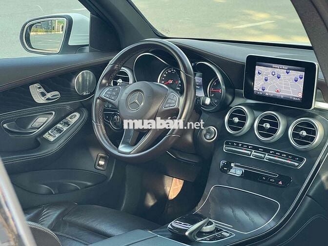 Mercedes GLC300 4Matic Model 2019 Siu Đẹp