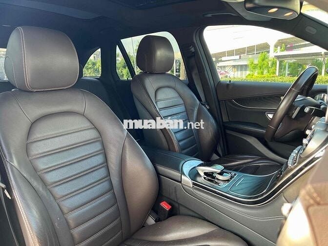 Mercedes GLC300 4Matic Model 2019 Siu Đẹp