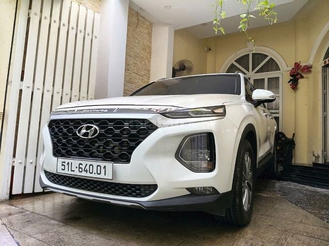 Gia đình cần bán xe Hyundai Santa Fe dầu SX 2019