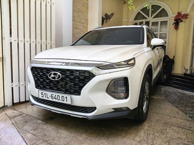 Gia đình cần bán xe Hyundai Santa Fe dầu SX 2019