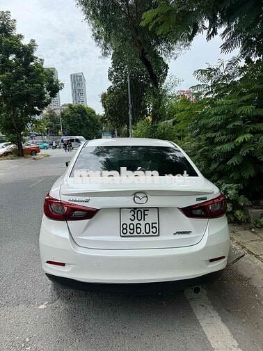 Mazda 2 2016  1.5 AT Sedan - 85000 km
