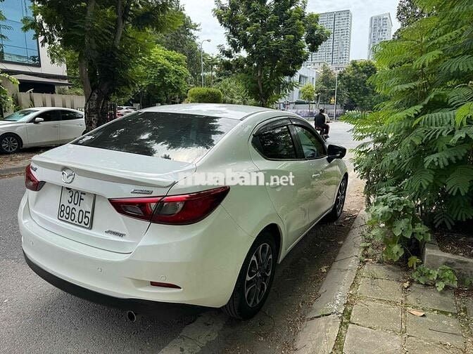 Mazda 2 2016  1.5 AT Sedan - 85000 km