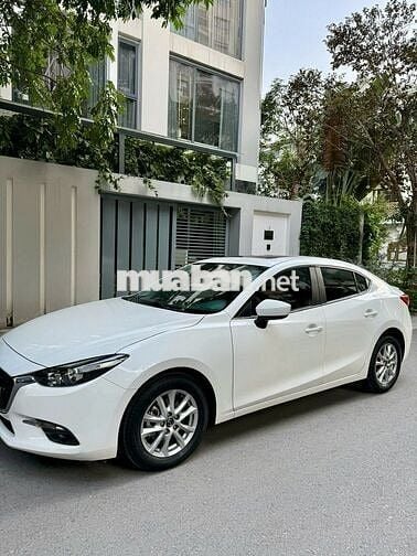 Mazda3 Facelift Full Option cuối 2017 rất mới.