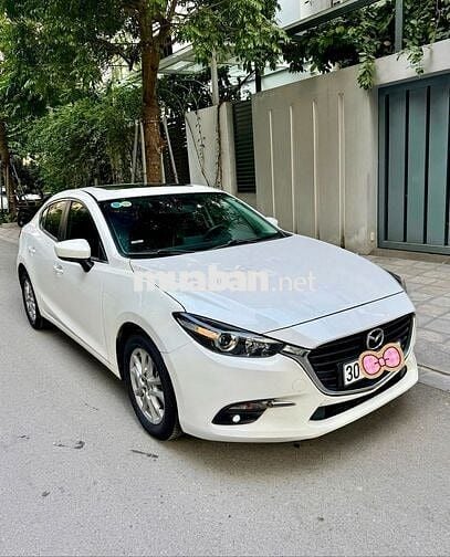 Mazda3 Facelift Full Option cuối 2017 rất mới.