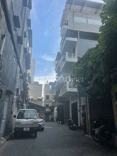 Cần bán đất 92,8 m2 ở 451/1 Nguyễn Văn Cừ, Long Biên, Hà Nội