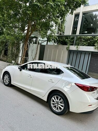 Mazda3 Facelift Full Option cuối 2017 rất mới.