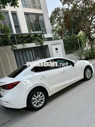 Mazda3 Facelift Full Option cuối 2017 rất mới.