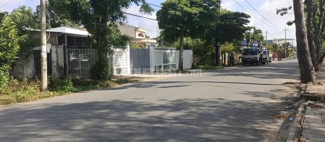 Bán nhà mặt tiền đường Bạch Đằng, Thành Phố Trà Vinh, 4x30m, nở hậu