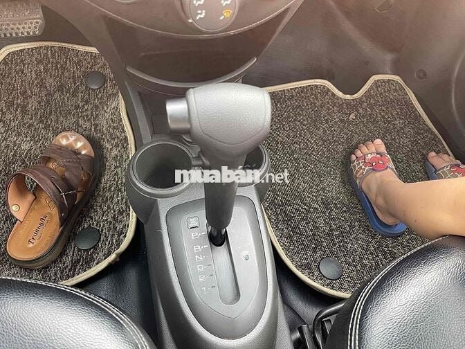 Chevrolet Spark 2011 Van 1.0 AT - 140000 km