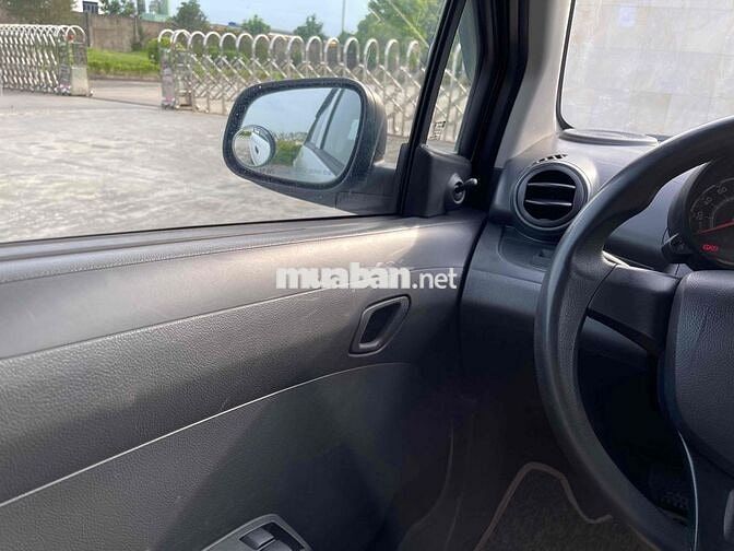 Chevrolet Spark 2011 Van 1.0 AT - 140000 km