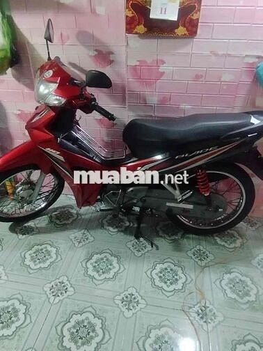 cần bán xe blade đỏ đen ít đi xe còn mới chính chu
