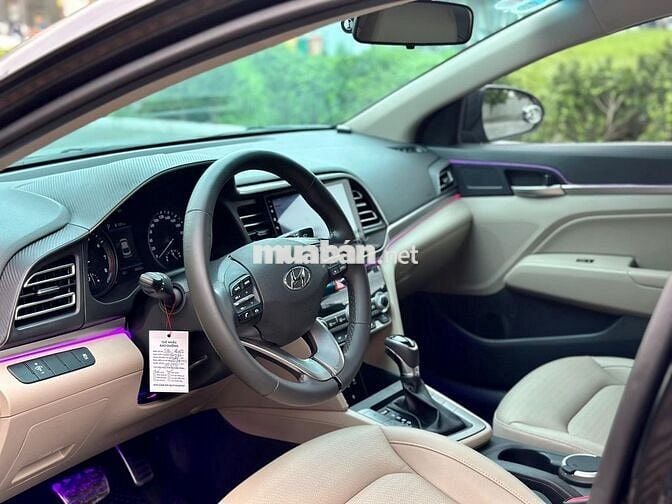 Hyundai Elantra 2.0 AT 2021 - MÀU ĐEN
