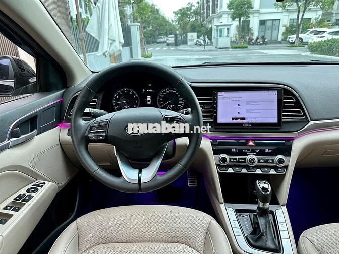 Hyundai Elantra 2.0 AT 2021 - MÀU ĐEN