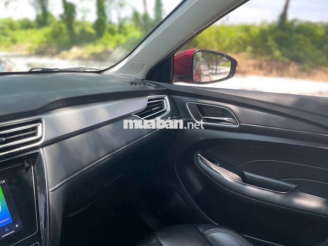 MG5 2023 MT số sàn màu đỏ