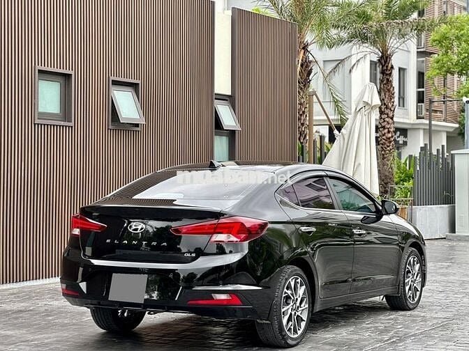 Hyundai Elantra 2.0 AT 2021 - MÀU ĐEN