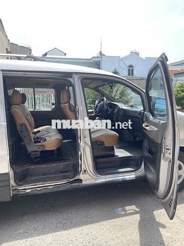cần bán Hyundai Starex 6 người 800 ký có máy lạnh
