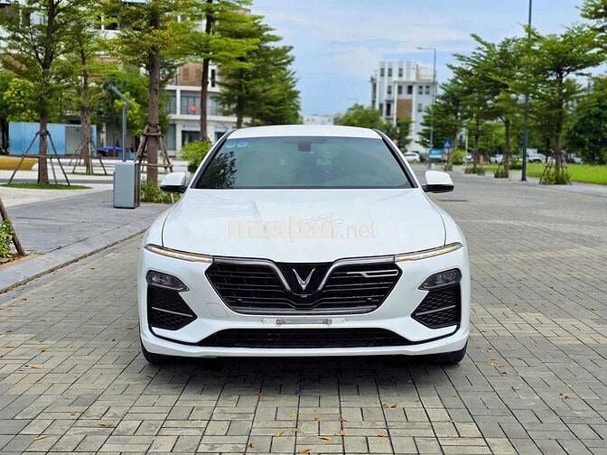 VinFast Lux A2.0 2021 2.0 AT - 35000 km