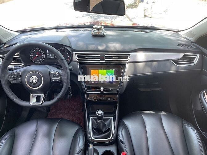 MG5 2023 MT số sàn màu đỏ