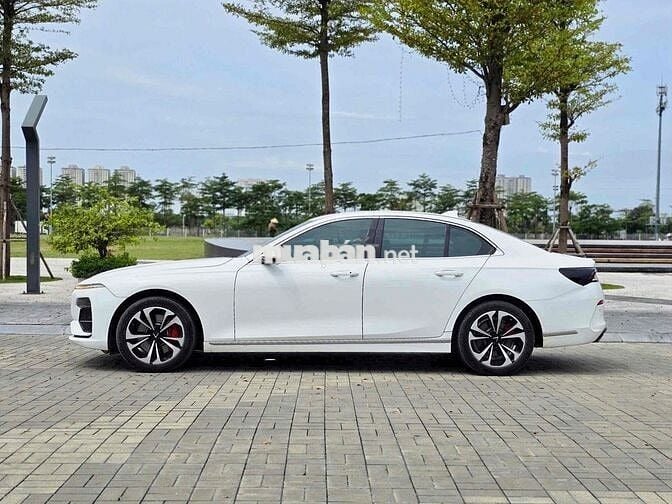 VinFast Lux A2.0 2021 2.0 AT - 35000 km