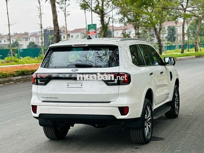 Ford Everest 2025 Ambiente 2.0L 4x2 AT