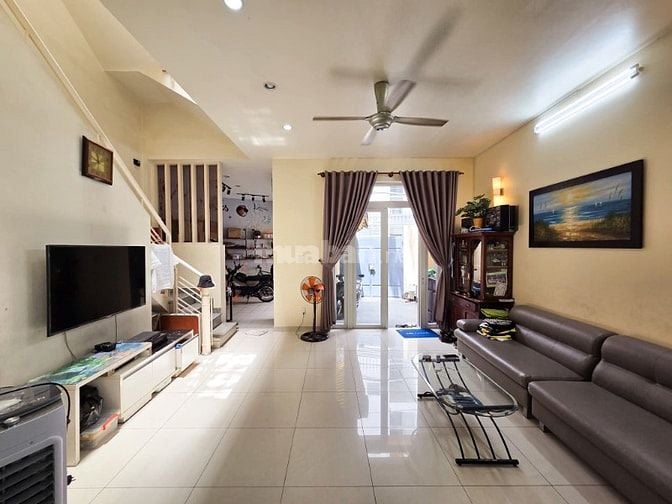 CHO THUÊ MB VỊ TRÍ ĐẸP ngay bánh xèo Đinh Công Tráng  P.Tân Định ,Q.1