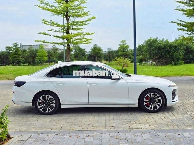 VinFast Lux A2.0 2021 2.0 AT - 35000 km