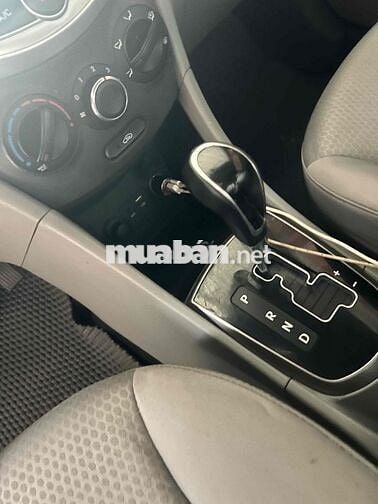 Hyundai Accent 2015 1.4 AT Hatchback - 98000 km