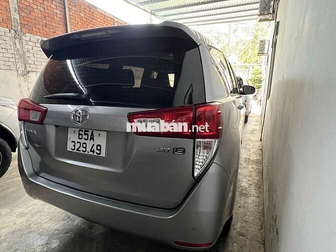 Toyota Innova 2021 2.0E - 102000 km