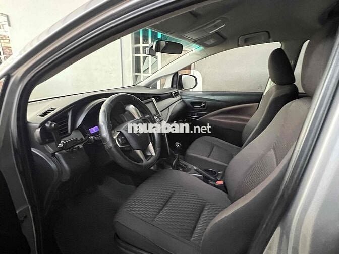 Toyota Innova 2021 2.0E - 102000 km