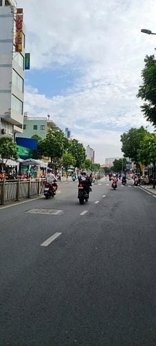 Bán gấp nhà 3 tầng,cạnh Lũy Bán Bích - Dt nhiều 60m2 -  Hẻm1/ - Hơn 4t
